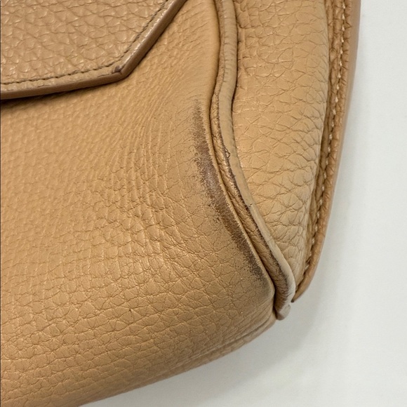 Elegant Longchamp Tan Leather Crossbody Bag - Picture 3 of 16